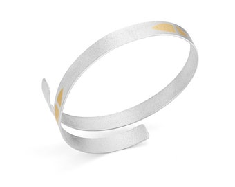 Serpiente by Fedha - textured sterling silver snake bangle with gold detail