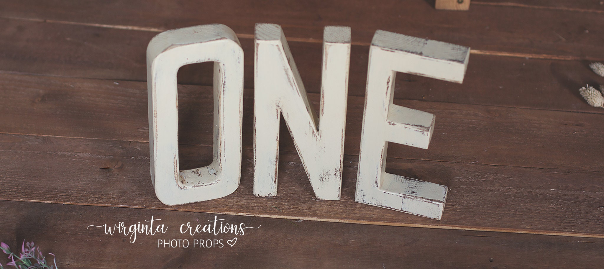 Wooden number one and matching 1/2 set. Free-standing distressed