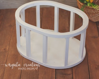 Cuna ovalada de madera blanca hecha a mano: accesorio de fotografía