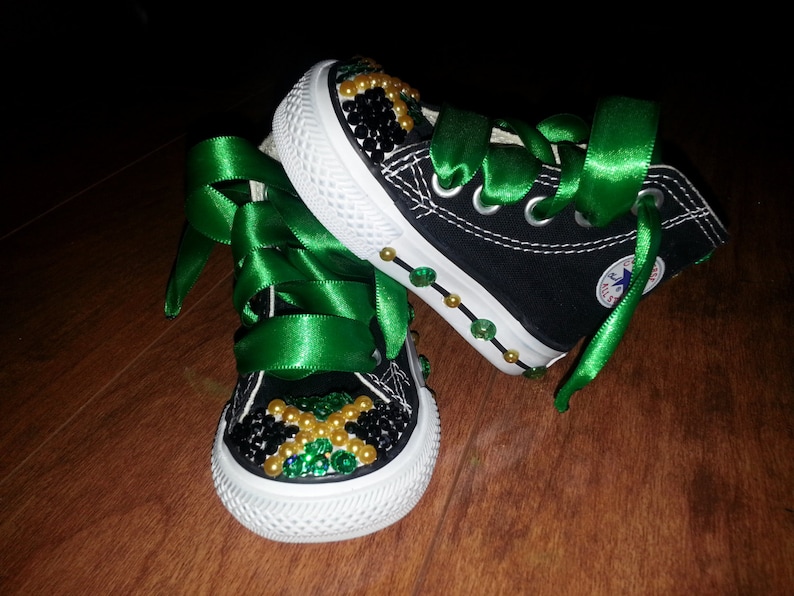 jamaican converse shoes