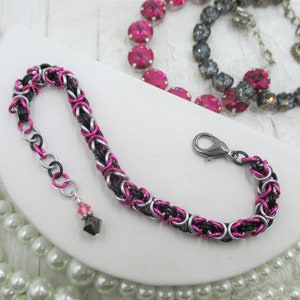 CHAINMAILLE Bracelet, Pink and Black Chainmaille Bracelet, Accent Bracelet, Layering Bracelet, Byzantine Bracelet