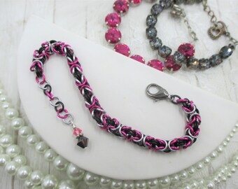 CHAINMAILLE Bracelet, Pink and Black Chainmaille Bracelet, Accent Bracelet, Layering Bracelet, Byzantine Bracelet