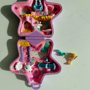 Zestaw Vintage Polly Pocket Bluebird 1992 Puplen Fairy Star Compact – Kompletny zestaw / Lalka Polly i Seal