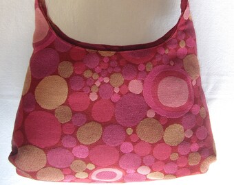 Fashionable Hobo Style Handbag in Modern Pinks and Magenta dotted Fabric