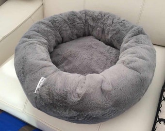 Donut cat bed, luxury faux fur, fully washable