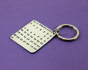 Anniversary Date Keychain - Calendar Keychain - Special Date Gift - Wedding Date Key Ring  - Wife Husband Boyfriend Girlfriend Gift Present