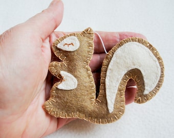 Squirrel ornament felt, handmade, Christmas ornament, Birthday gift, nursery decor, home decoration, woodland decor, forest ornament