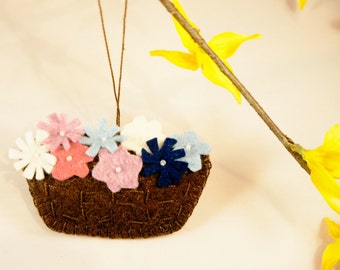 Flower basket  felt ornament, Mother's Day gift, Easter decor, spring, home decoration,  handmade