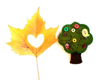 Autumn tree ornament felt, with button leaves and acorn, Halloween, Thanksgiving decor, Fall decoration, handmade, Housewarming home decor