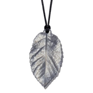 Sensory Necklace for School and Work – Safe Silicone Chewelry Kids Teens – Munchables Leaf