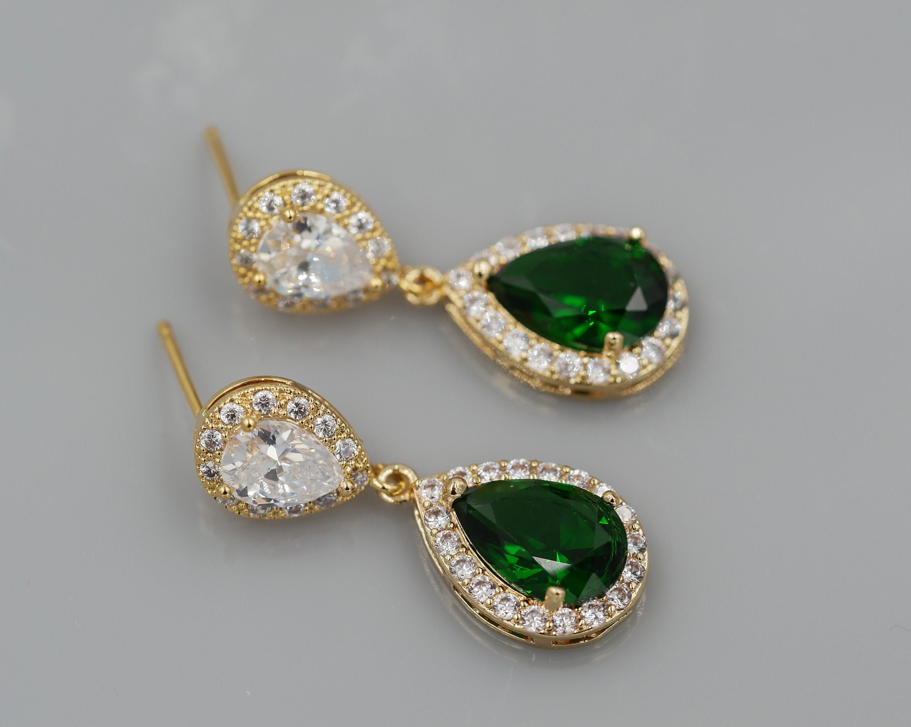Emerald Green, blue sapphire or ruby red, crystal clear sparkling