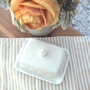 White Ceramic Butter Dish: Crisscross Pattern Butter Keeper