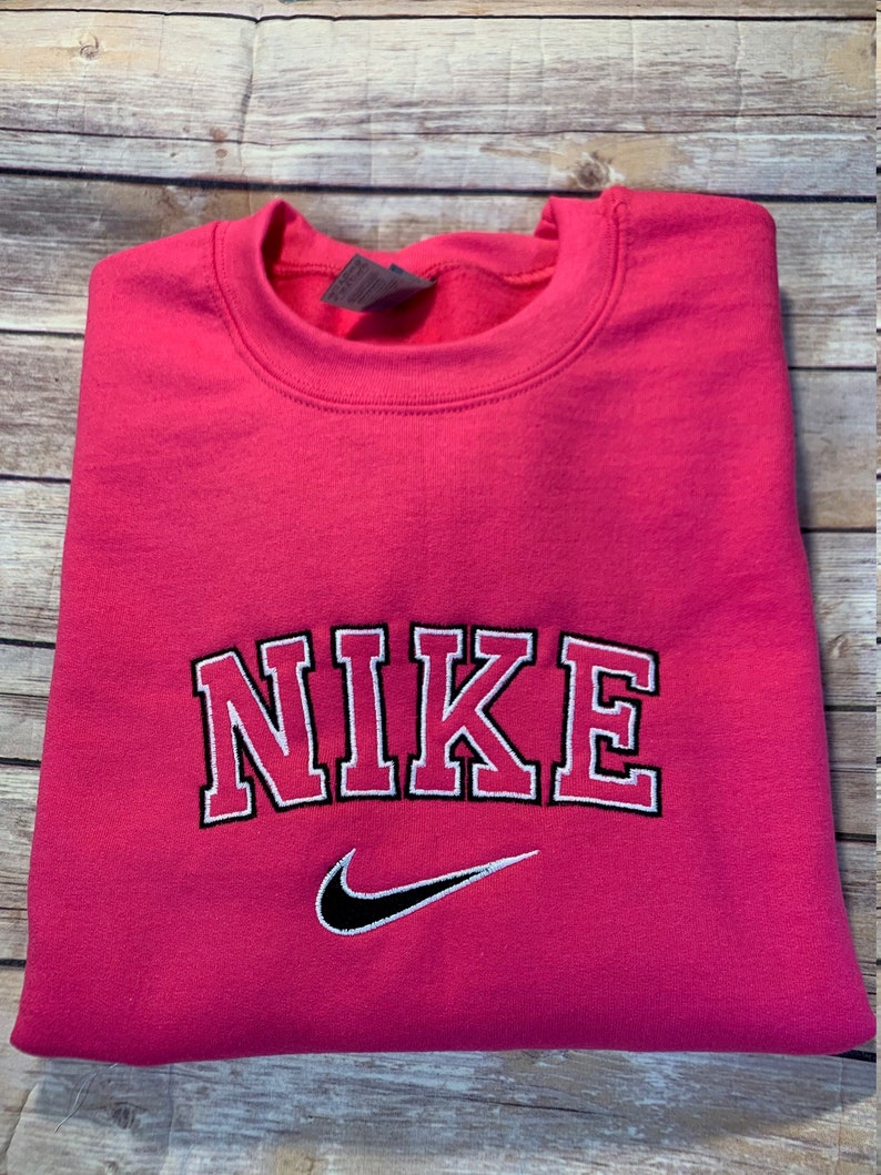 hot pink nike apparel