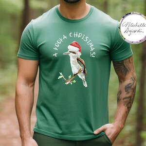 Kerst T-shirt met Australische kookaburra vogel kerstmuts Kerstmis in Australië Grappige ijsvogel illustratie warme kerst Down Under shirt