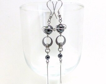 Boucles d'oreilles longues, hématite et acier inoxydable (BO16)