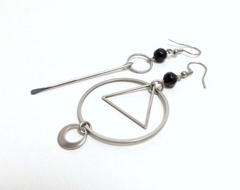 Asymmetrical mismatched earrings faceted glass and stainless steel (GC12)