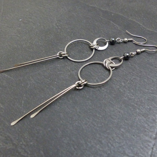 Pendientes largos modernos y contemporáneos en hematita y acero inoxidable (GCF)