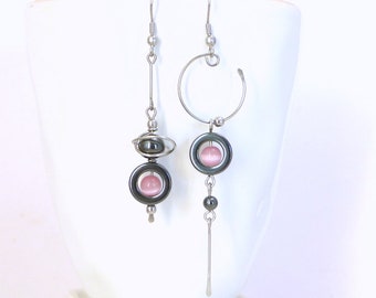 Boucles d'oreilles originales modernes dépareillées, hématite œil de chat rose et acier inoxydable (BO20)