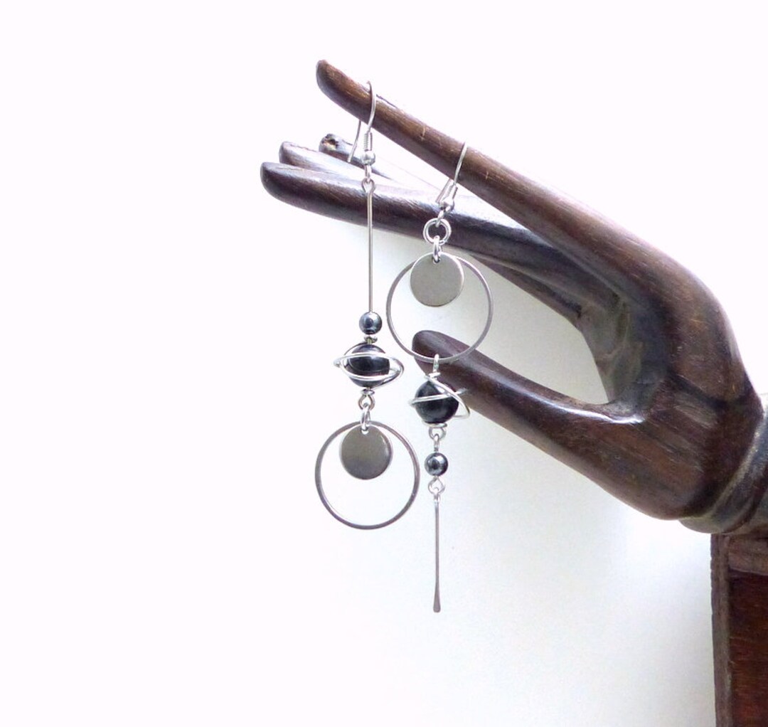 Lot De Boucles D'oreilles Dépareillées Dorées - Pendantes, Métal, Pierres Bleues Et Blanches