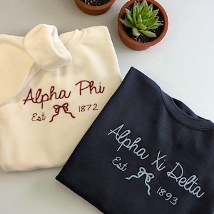 Individuell besticktes Mädchen-Sweatshirt mit Rundhalsausschnitt - Etabliertes Mädchen Besties Wochenendreise Sorority Geschenke - Schwesternschaft Griechisch Big Little Bid Day Geschenk