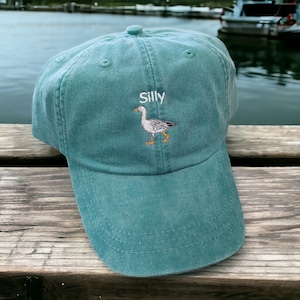Embroidered Silly Goose Cap - Vintage Humorous Baseball Hat - Mom Dad Wildlife Baseball Cap - Outdoor Animal Lover Camping Hat