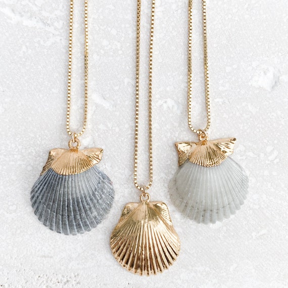 Gold Shell Pendant Necklace, Scallop Shell Necklace, Gift for Beach Lovers,  Ocean Inspired Jewelry, Shell Necklace Pendant, Gold Seashell - Etsy