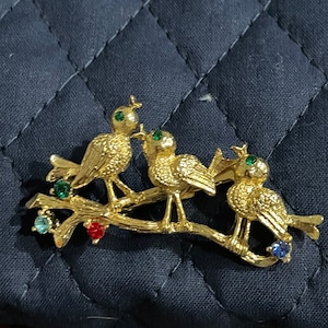 Vintage Brooch Gold Toned Trio of Birds on a Branch Signed Gerry&#39;s with Rhinstones