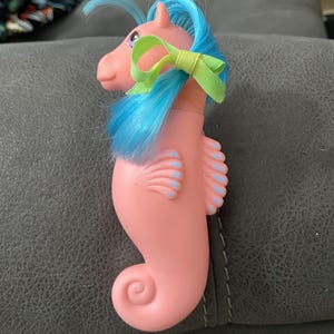 Vintage Hasbro My Little Pony MLP Wavedancer Seahorse Pink