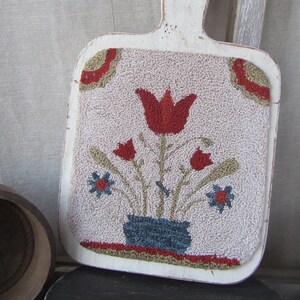 Punch Needle Pattern ~ Tulip Fraktur ~ punchneedle pdf pattern ~ needle punch epattern ~ Spring Punch Needle ~ Flowers ~ Pennsylvania Dutch