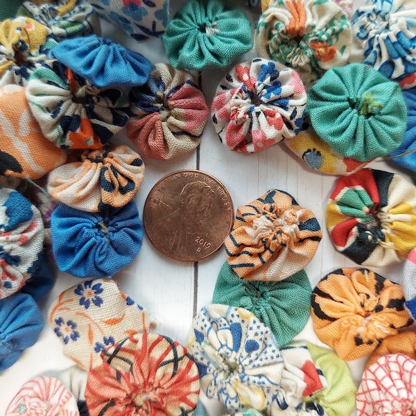 20 Vintage Fabric YoYos - Slow Stitching, Junk Journaling - Applique - Random Selection of 20 yo yos