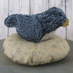 Nesting Blue Bird Pin Cushion Punch Needle Pattern ~ Instant download punchneedle pdf ~ needle punch digital epattern