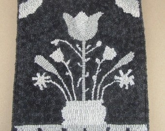 Hooked Rug Pattern for Tulip Fraktur ~ Full Size Pattern ~ Paper Pattern ~ Red Dot Pattern ~ Rug Hooking Pattern ~ mailed pattern - Monotone