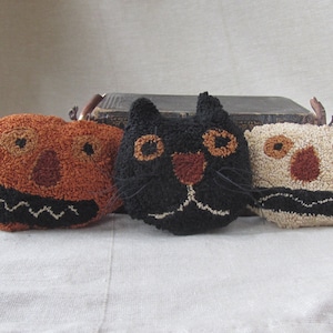 Punch Needle Pattern ~ Pumpkins & Black Cat ~ Bowl Filler - Shelf Sitter - Spooky punchneedle pdf pattern - needle punch epattern