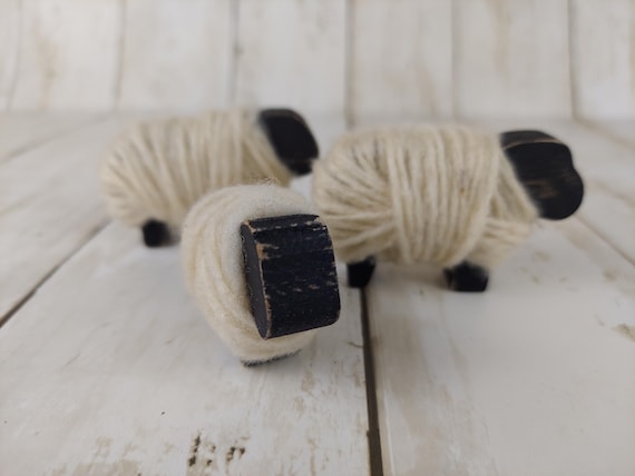 Primitive Wooden Sheep Set: Hand Spun Wool Yarn, Country Home Decor