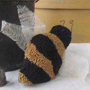 Primitive Punch Needle Bee Bowl Filler: Handmade Country Decor
