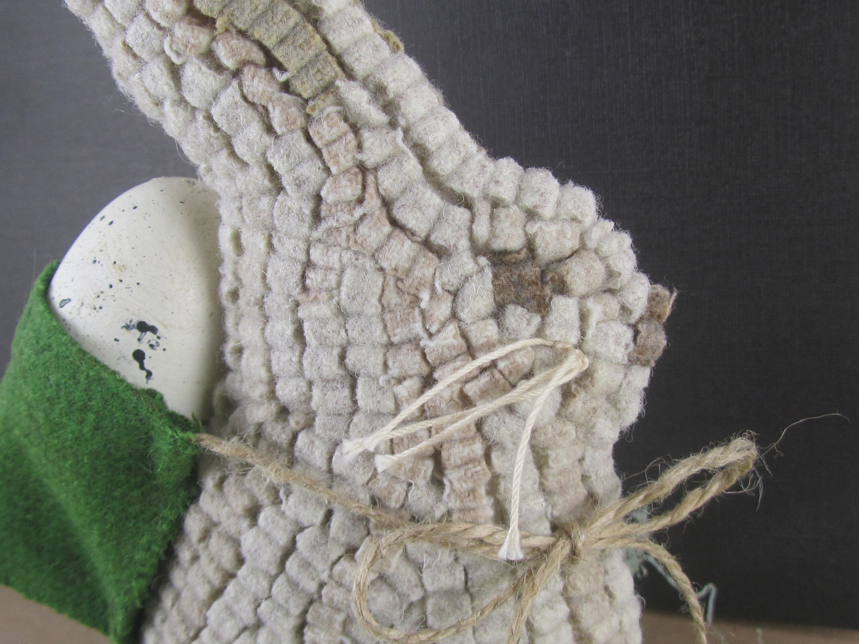Tapis Primitif Au Crochet Motif Lapins Mr B Par Ewe And Me - Neuf