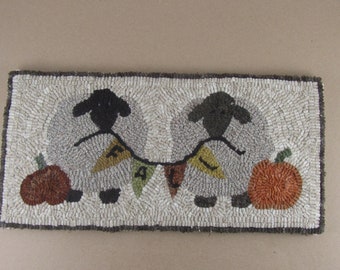 Primitives Herbst-Schaf-Hooked-Teppich-Muster (Digitales Muster)