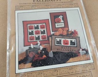 Debbie Mumm's the Word - Fallidays I Halloween Wall Quilts Pattern | Black Cats | Jack-o-Lanterns | Spooky Ghost