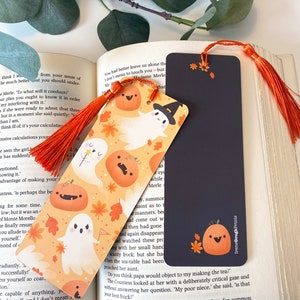 Zauberhaftes Halloween Lesezeichen mit Kürbissen und Geistern