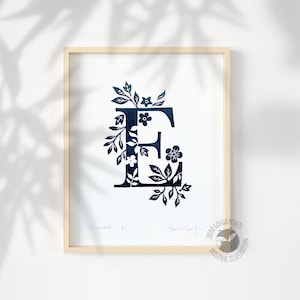 Impresión en linóleo de la letra "E", tallada a mano, impresa a mano, regalo artesanal, arte original, regalo único, género neutro, bebé recién nacido, impresión inicial