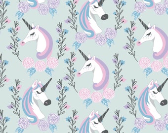 Baumwollstoff Camelot Fabrics Enchantment - Unicorn light blue