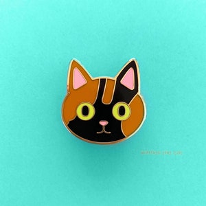 Tortie Cat Enamel Pin - Cat Cute Cat - Orange and Black Tricolor Brindle Tortoiseshell Kitty