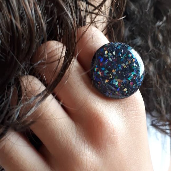 Ring, statement ring, black ring,  dressy ring, colour changing ring