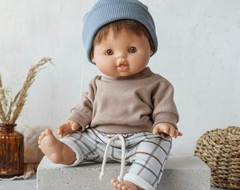 Dunkelbeige Sweatshirt im Rippenmuster mit Bärenkopf | Minikane Puppenkleidung, Vêtement poupée paola reina, Puppenkleidung,