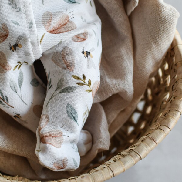 28 cm weichkörper Puppe Minikane | Schlafanzug mit Füßchen Frühlingsstimmung | Minikane Softbody, Vêtement poupée paola reina 28