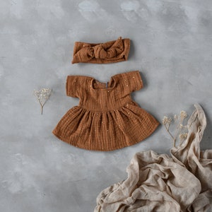Poupées Minikane de 28 à 36 cm de haut Robe en mousseline à pois dorés Vêtements Miniland, robe de poupée, cadeau de Pâques pour tout-petit image 5