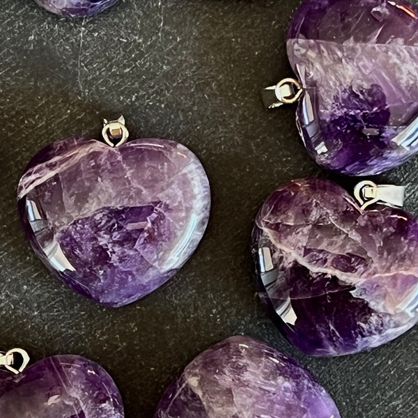 28mm Amethyst Stone Heart Pendant, Gemstone, Stone Pendant 28x25x12mm Purple Amethyst Quartz Pendant (1 pendant) Heart Thick Chunky (06)