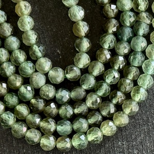 4mm Natural Green Apatite Gemstone Beads Faceted Round 4mm Natural Gemstone (16 beads) Light Mossy Green Luxe Gemstone Jewelry Beads (105)