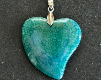 49mm Dragon Veins Agate Heart Stone Pendant 49x43x7mm Natural Stone, Dyed Green Fire Agate Pendant Jewelry Pendant (G22)