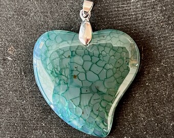 50mm Dragon Veins Agate Heart Stone Pendant 50x44x7mm Natural Stone, Dyed Green Fire Agate Pendant Jewelry Pendant (G11)